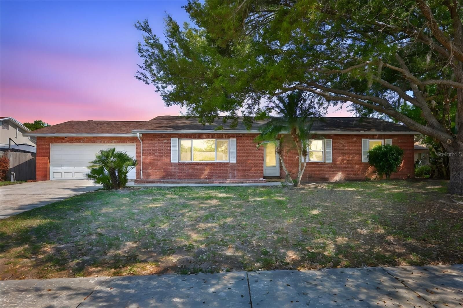 Property Photo:  116 Mary Kay Court  FL 33511 