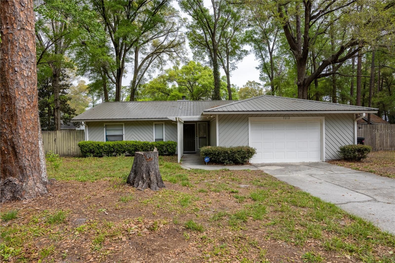 Property Photo:  7212 SW 18th Place  FL 32607 
