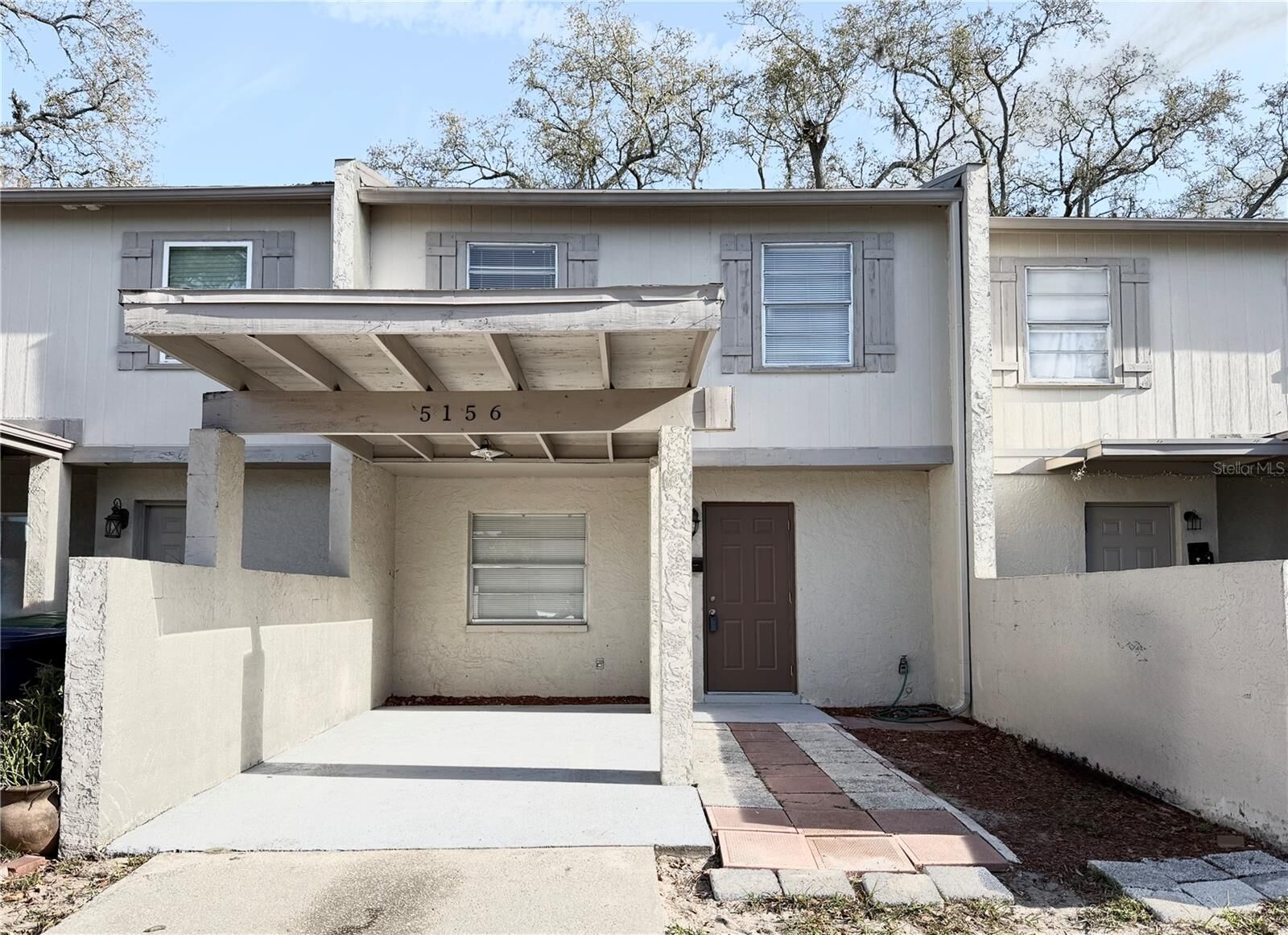 Property Photo:  5156 Tennis Court Circle  FL 33617 