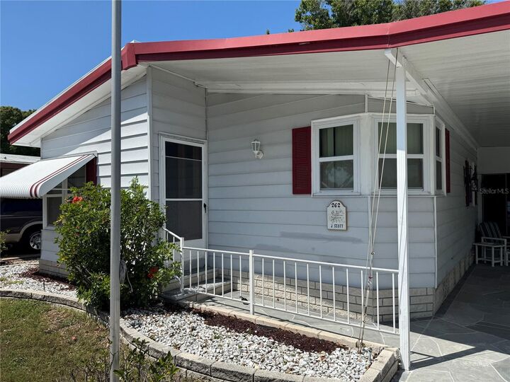 Property Photo:  1001 Starkey Road 262  FL 33771 