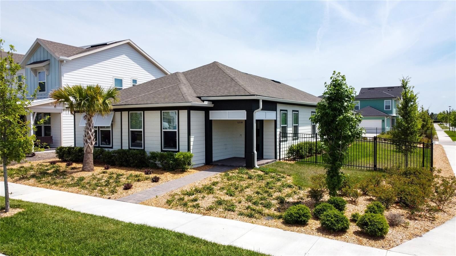 Property Photo:  6514 Barnstorm Way  FL 34771 