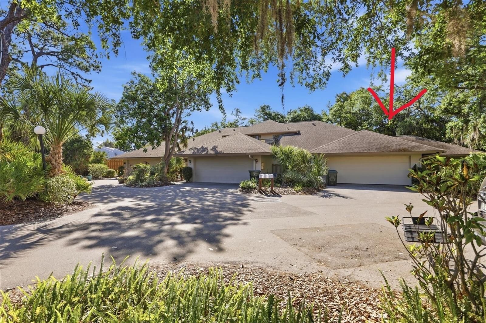 Property Photo: 3351 Thornwood Road 3351 FL 34231