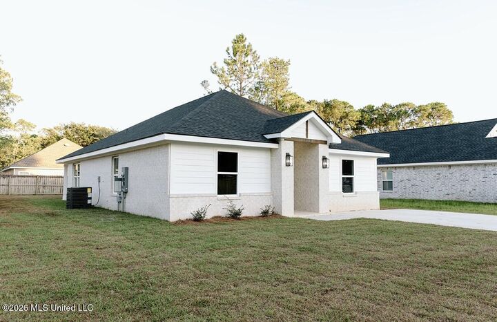 Property Photo:  1808 Barracuda Drive  MS 39553 