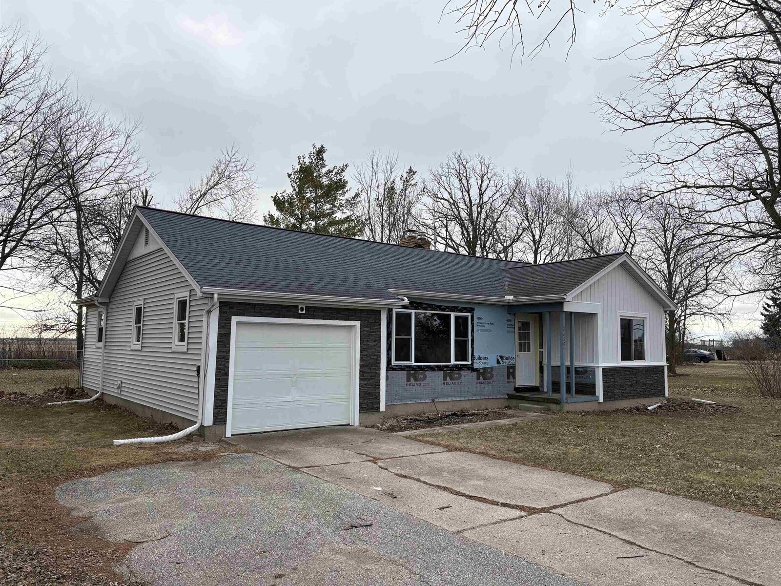Property Photo:  2688 N Portsmouth Road  MI 48601 