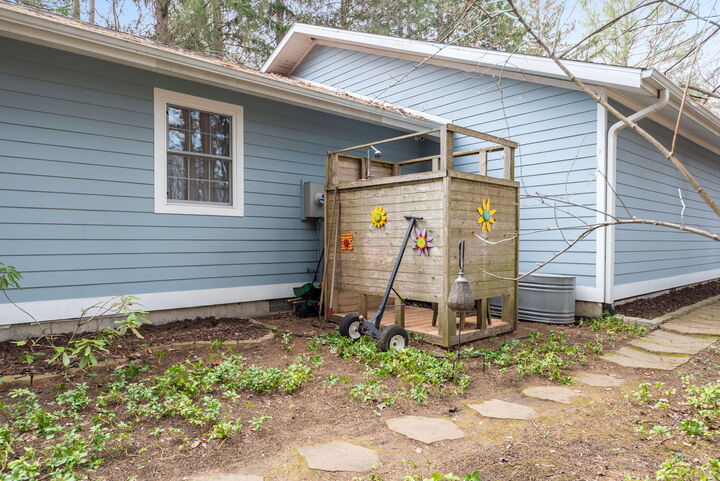 Property Photo:  9995 Community Hall Road  MI 49129 