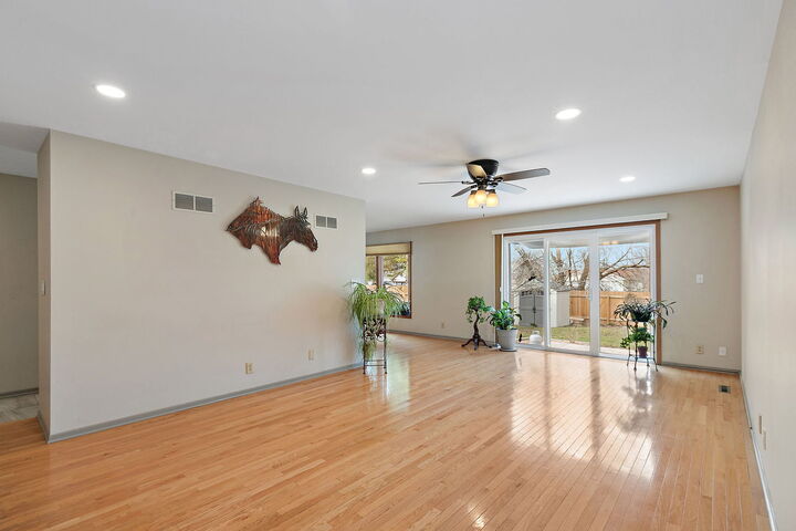 Property Photo:  510 Eisenhower Street  IL 60152 