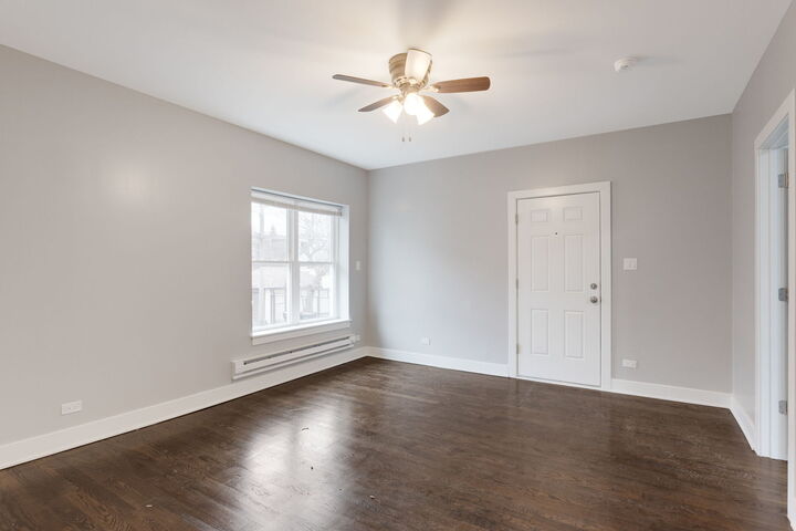 Property Photo:  8022 S Ellis Avenue 1A  IL 60619 