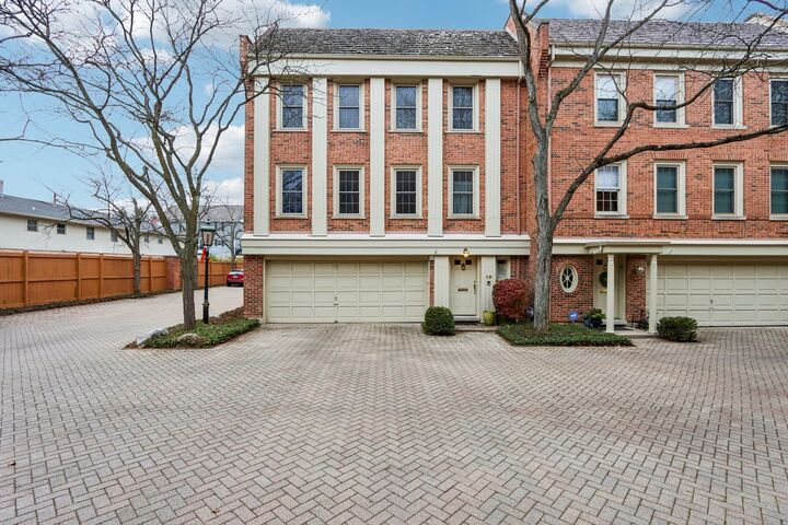 Property Photo:  19 Landmark Avenue 19  IL 60093 