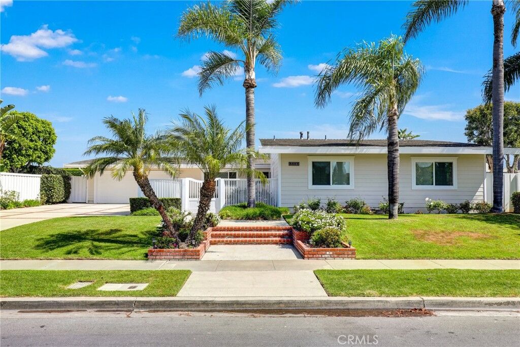 Property Photo:  1112 Westcliff Drive  CA 92660 