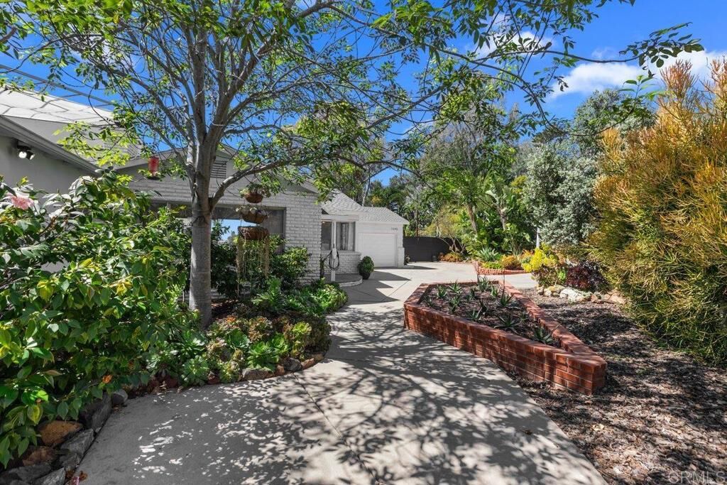 Property Photo:  1645 Noma Lane  CA 92024 