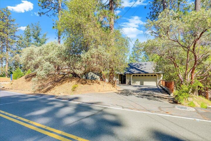 Property Photo:  12857 Mueller Drive  CA 95321 