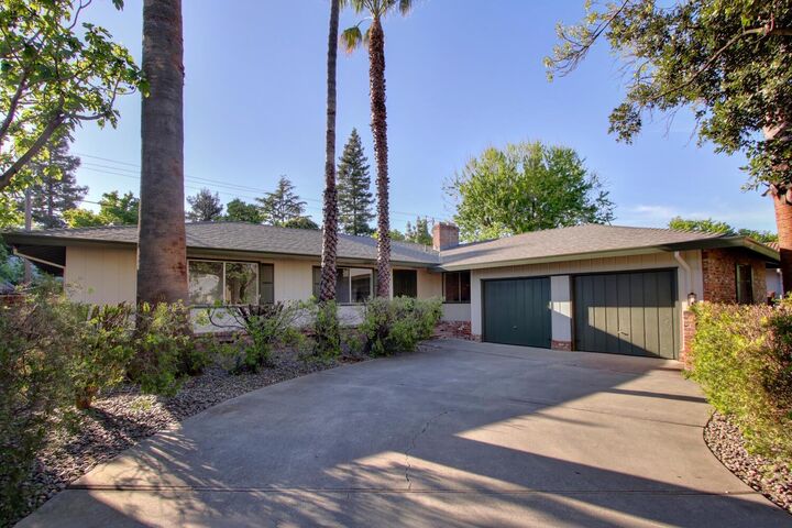 Property Photo: 1013 Plum Lane CA 95616