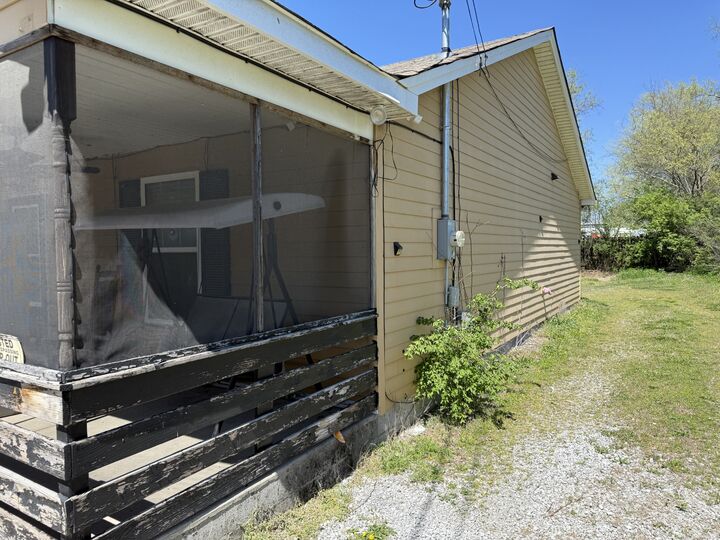 Property Photo:  303 Cainsville Rd  TN 37087 