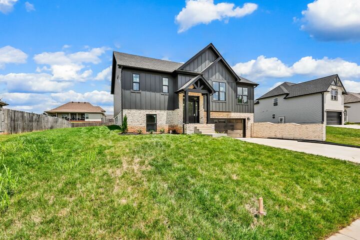 Property Photo: 255 Bellshire Dr TN 37043