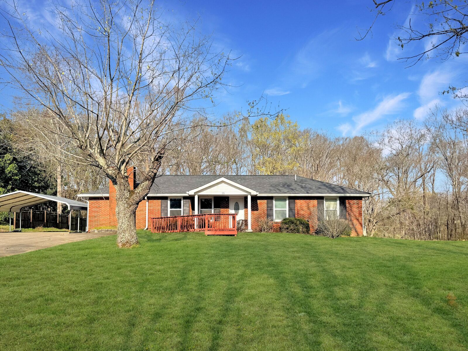 Property Photo: 75 Towering Oaks Dr TN 37178
