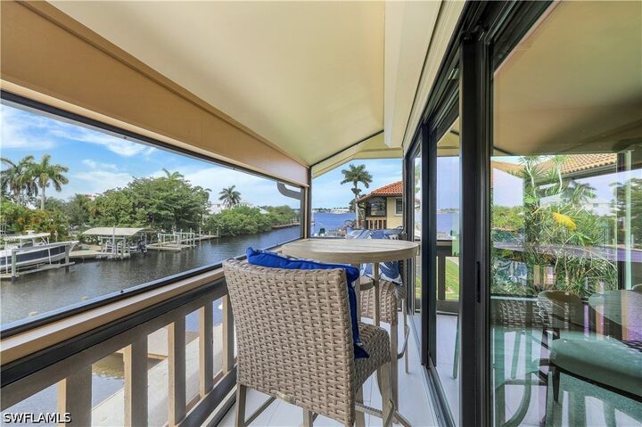 Property Photo: 1390 Chesapeake Avenue 1390 FL 34102