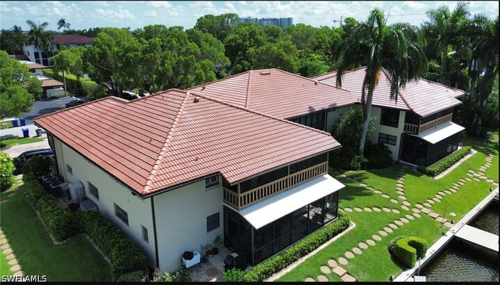 Property Photo:  1390 Chesapeake Avenue 1390  FL 34102 