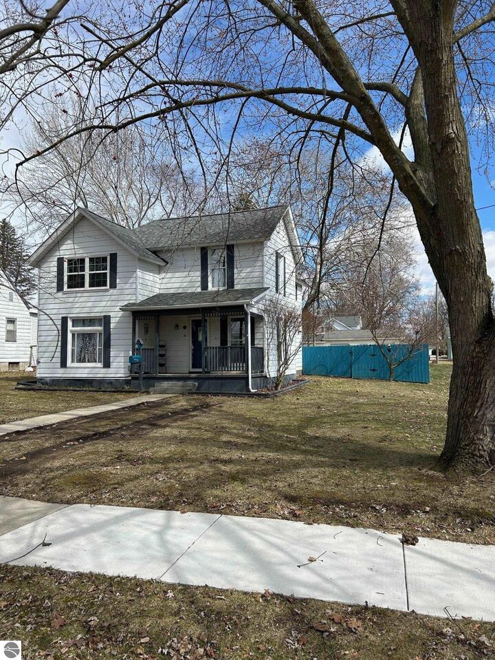 Property Photo: 320 N Elm MI 48847