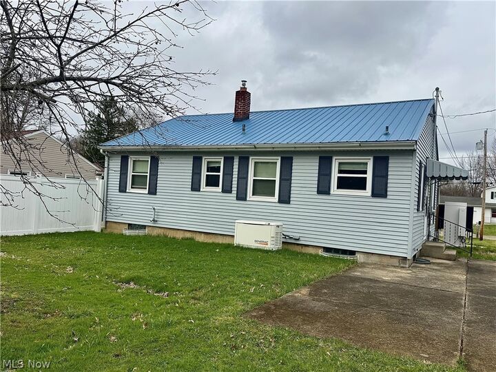 Property Photo:  2173 Clearview Drive  OH 44483 