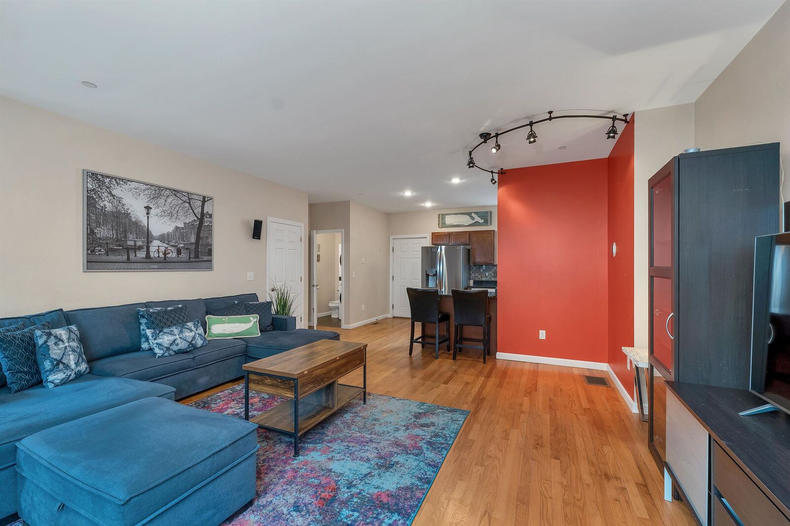 Property Photo: 9 Falkland Place NH 03801