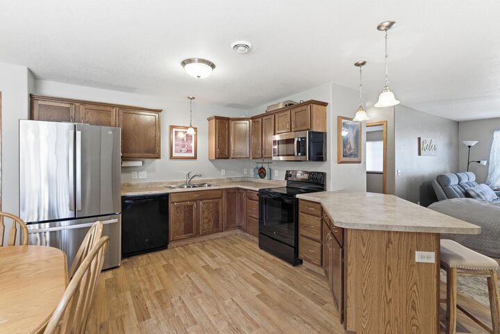 Property Photo: 120 Palmer Path MN 56001