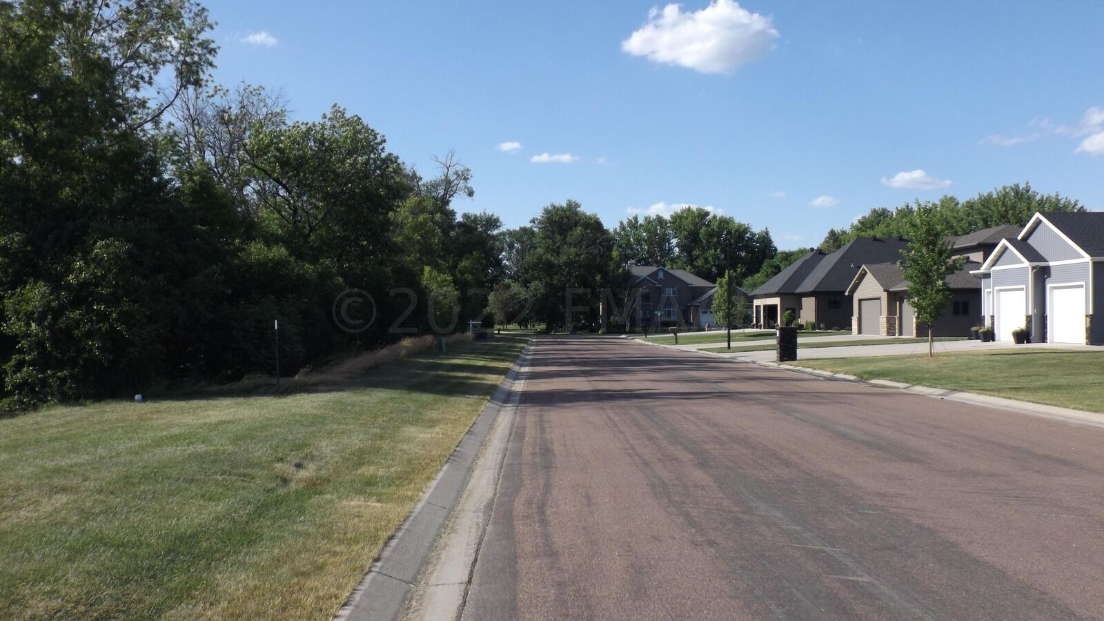 Property Photo:  1445 Oakwood Court  ND 58074 