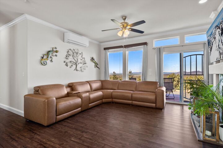 Property Photo:  5172 SE Oswego Road  OR 97754 