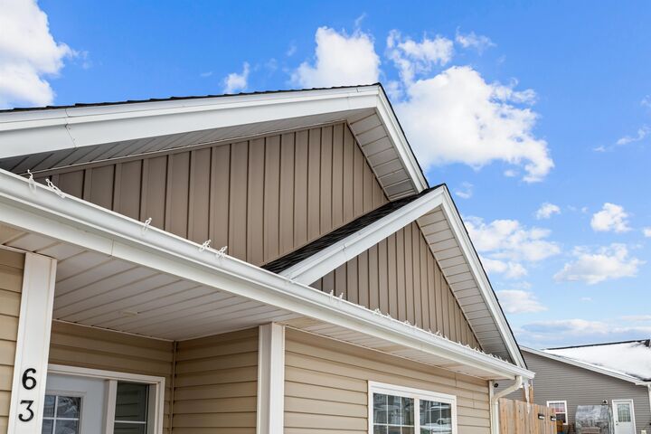 Property Photo: 63 Kindred Avenue PE C1C 0W2