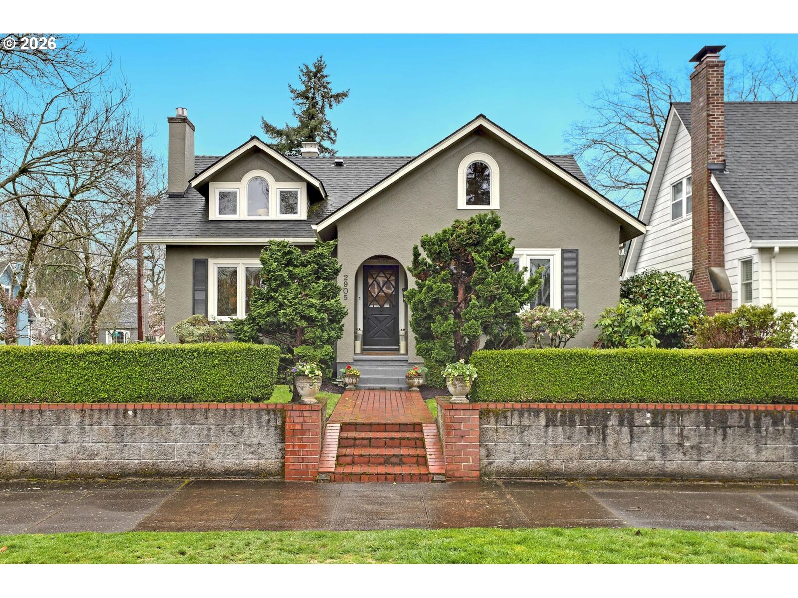 Property Photo: 2905 NE 46th Ave OR 97213