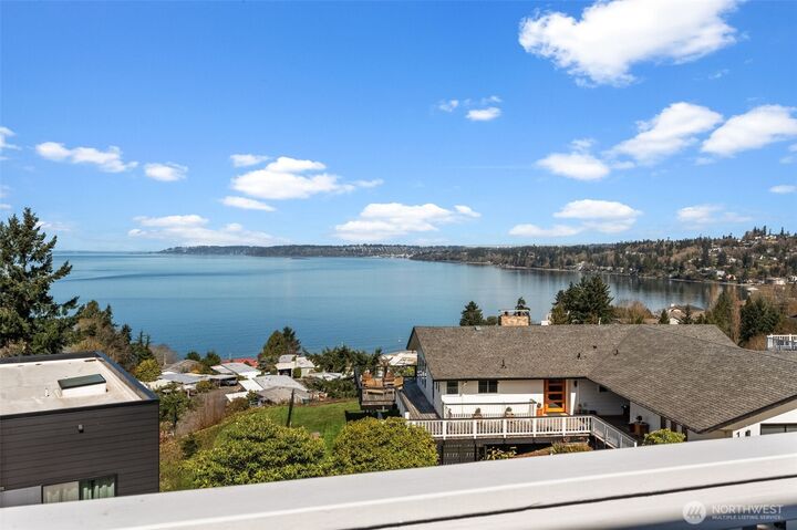 Property Photo:  165 S 293rd Street  WA 98003 
