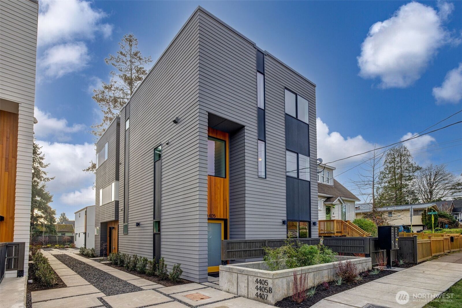 Property Photo:  4405 S Holly Street  WA 98118 