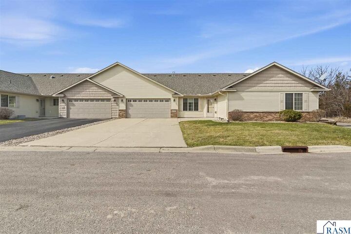 Property Photo: 120 Palmer Path MN 56001
