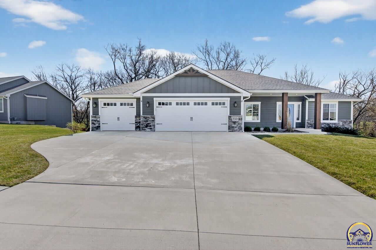 Property Photo:  3321 SE 23rd St  KS 66605 