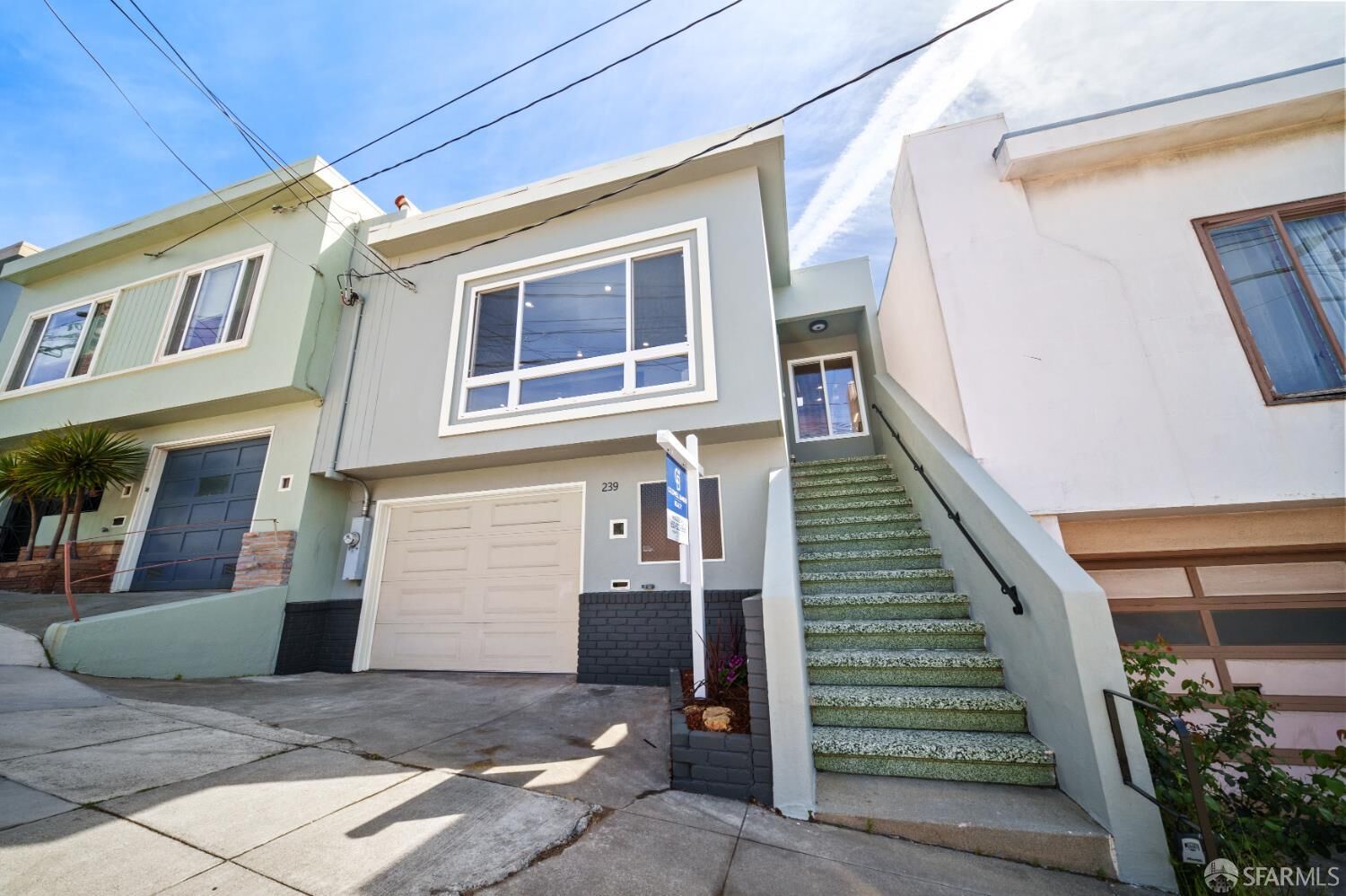 Property Photo: 239 Sawyer Street CA 94134