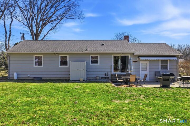 Property Photo:  43 Park Place  CT 06357 