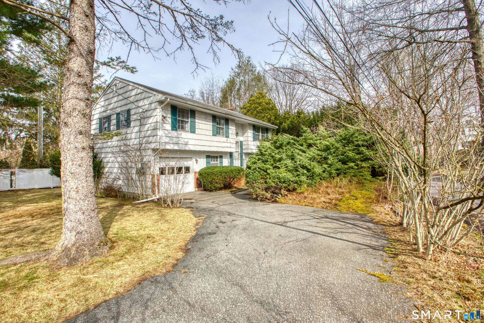 Property Photo:  9 Stuart Drive  CT 06870 