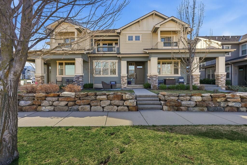 Property Photo:  24390 E Hawkstone Loop  WA 99019 