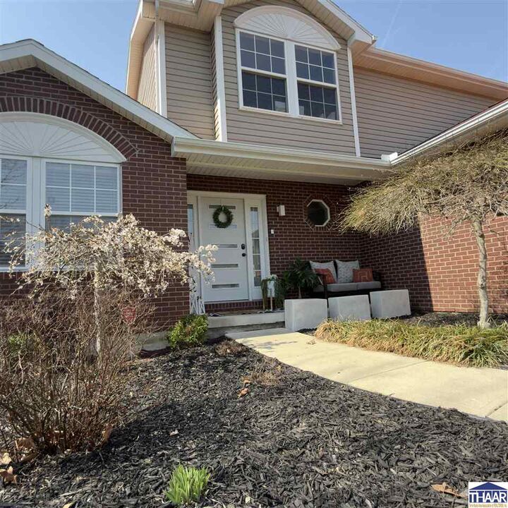 Property Photo:  916 Rosewood Drive  IN 47374 