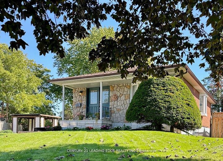 Property Photo:  529 Carman Court  ON L1H 6K5 