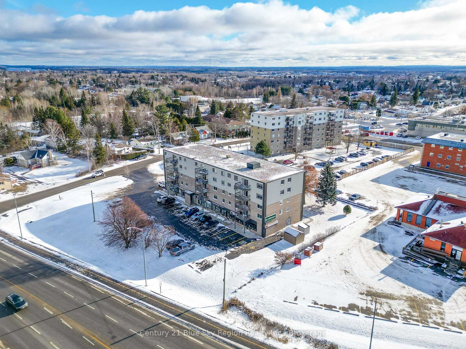 Property Photo:  955 Stockdale Road 502  ON P1B 9G3 