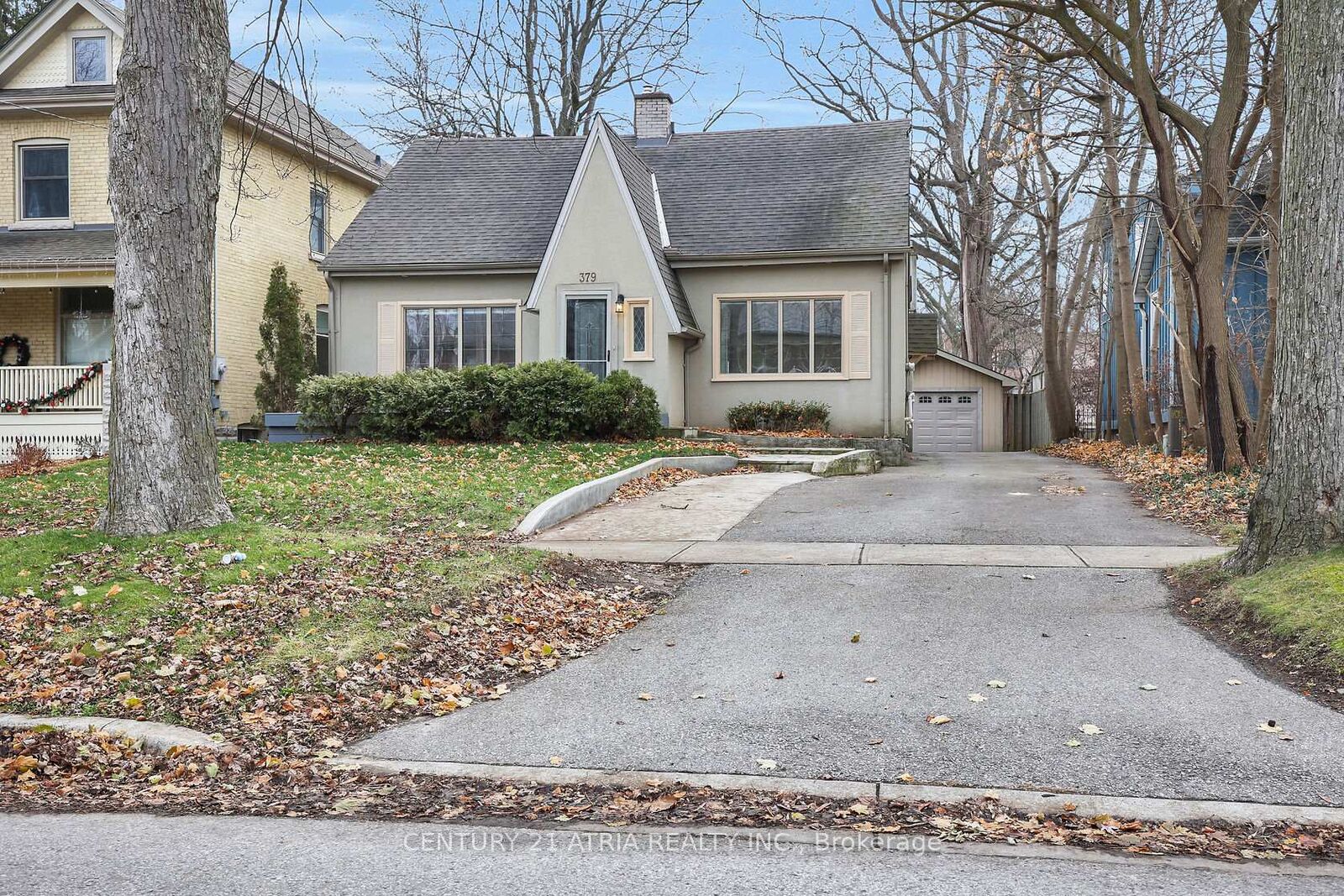 Property Photo:  379 Grosvenor Street  ON N6A 1Z2 