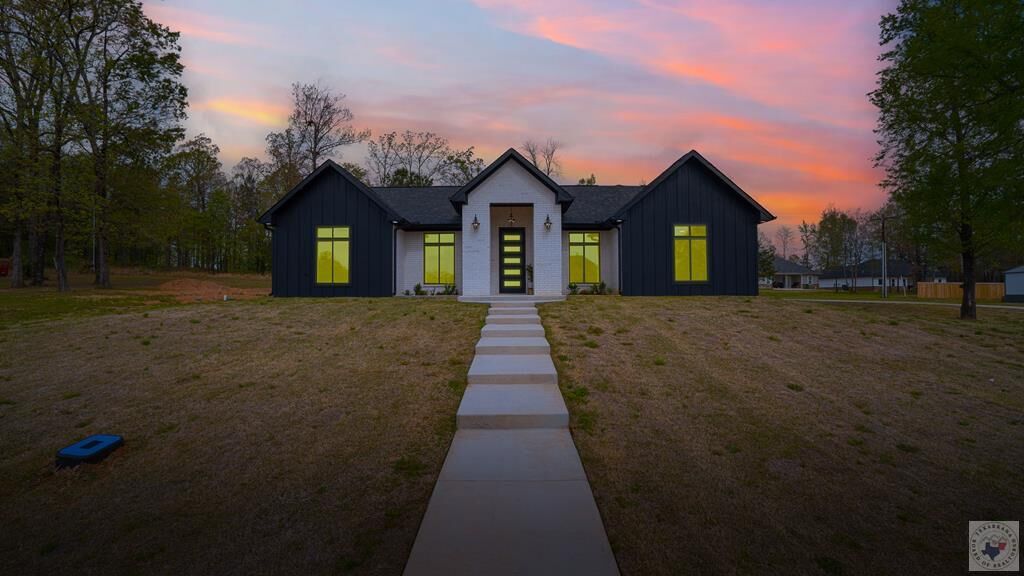 Property Photo:  11 Lewis Lane  TX 75501 