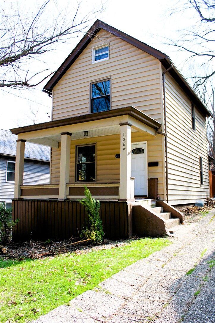 Property Photo: 1089 Main Street PA 15108