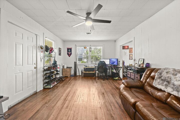 Property Photo:  836 Violet St  LA 70802 