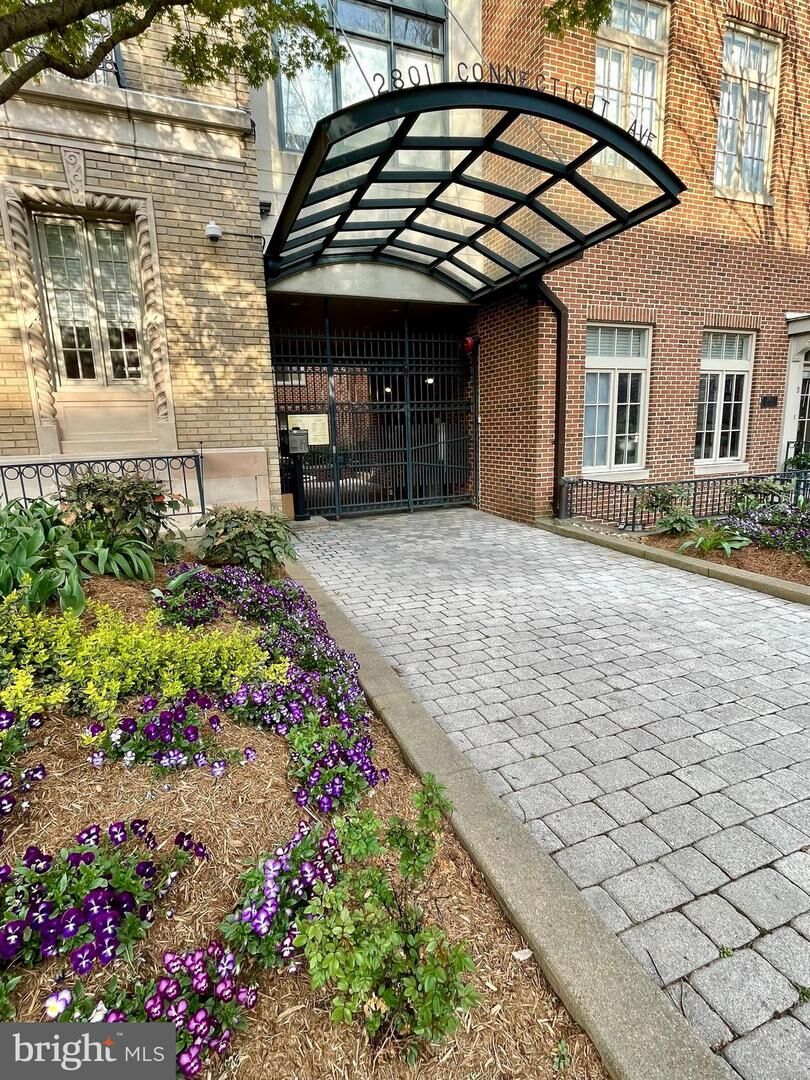 Property Photo:  2801 Connecticut Avenue NW 20  DC 20008 