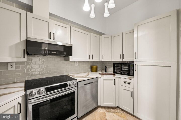 Property Photo:  3 Columbus Boulevard Pl269  PA 19106 