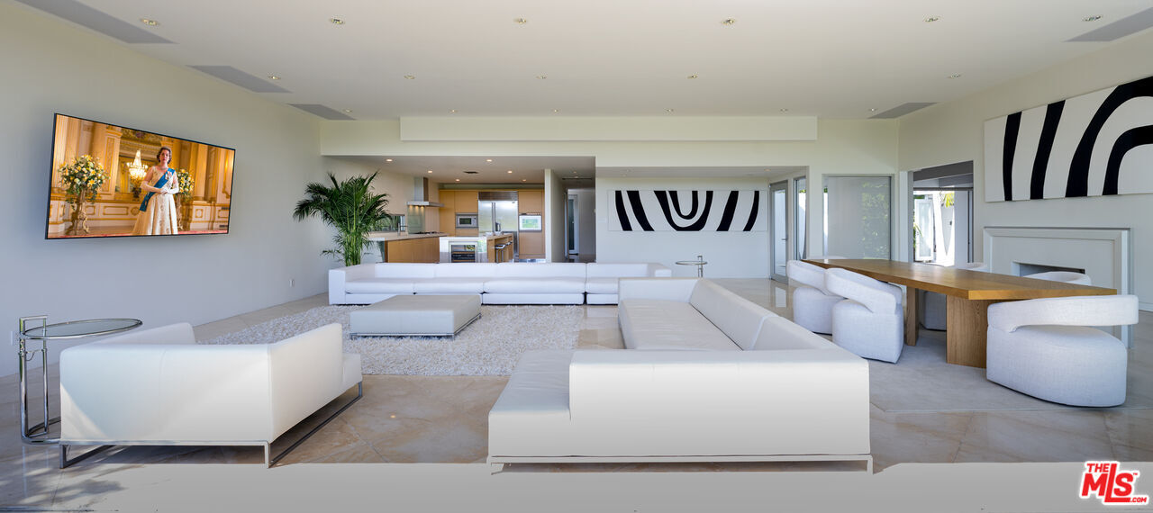 Property Photo:  1466 N Bel Air Rd  CA 90077 