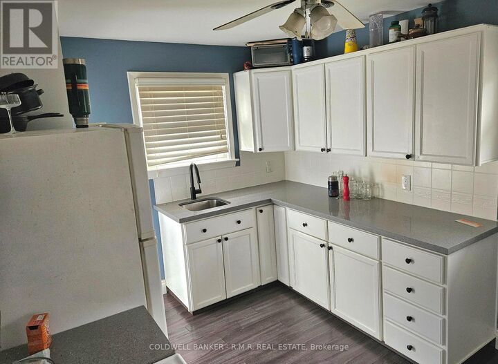 Property Photo: 14 Whiting Avenue ON L1H 3T3