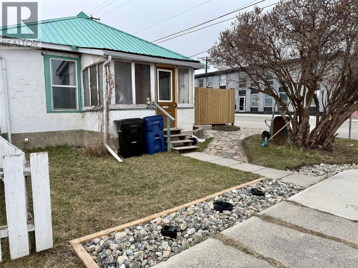 Property Photo:  201 6th Avenue South  BC V1C 2H7 