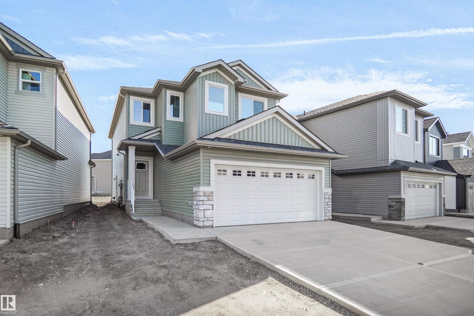 Property Photo: 1015 14 Avenue NW AB T6T 2R6